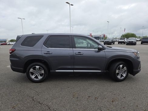 Used 2024 Honda Pilot EX-L image 18