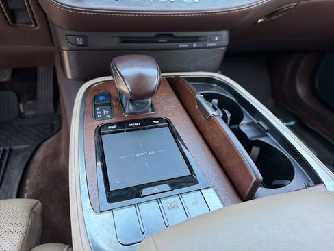 Used 2018 Lexus LS 500 AWD w/ Accessory Package (Z1) image 14