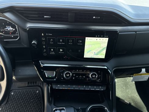 Used 2024 GMC Sierra 1500 AT4X image 19