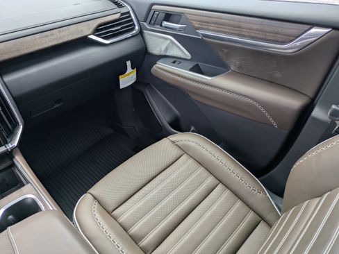 New 2026 GMC Acadia Denali Ultimate w/ LPO, Floor Liner Package FWD image 18