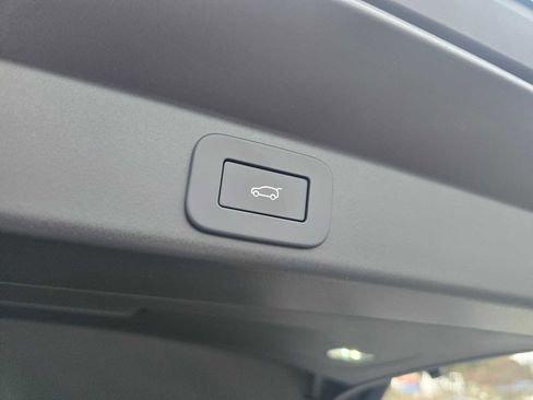 New 2026 Land Rover Range Rover Sport Dynamic SE image 18