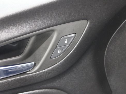 Used 2022 Chevrolet Equinox LT FWD image 8