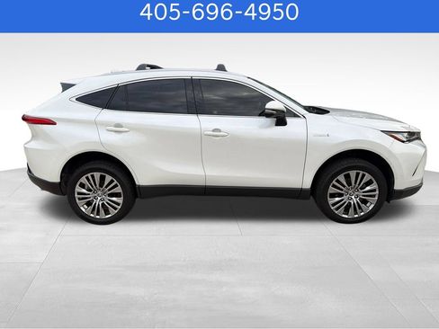 Used 2021 Toyota Venza XLE w/ Softex Package AWD/4WD image 6