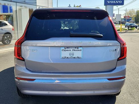 Used 2026 Volvo XC90 B6 Plus w/ Protection Package AWD/4WD image 5
