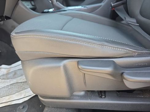 Certified 2024 Buick Encore GX Preferred FWD image 30