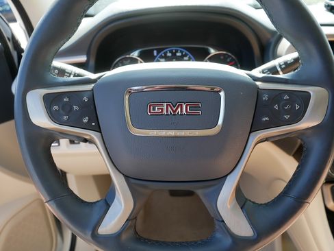 Used 2023 GMC Acadia Denali w/ Denali Ultimate Package AWD/4WD image 25
