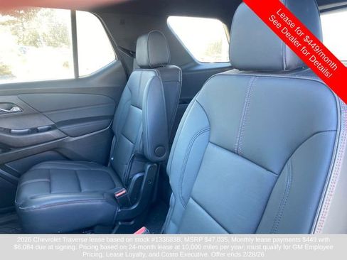 Used 2022 Chevrolet Traverse RS image 9