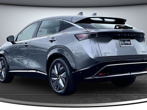 Used 2023 Nissan Ariya FWD image 5