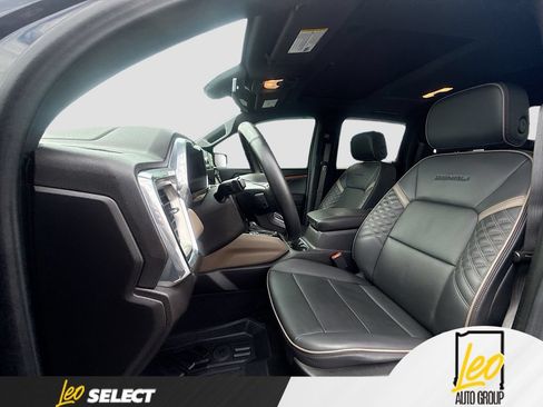 Used 2024 GMC Canyon Denali AWD/4WD image 24