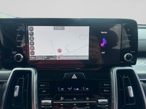 Used 2023 Kia Sorento S w/ Panoramic Sunroof Package FWD image 21