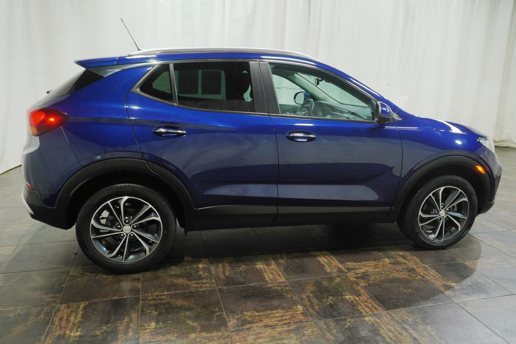 Used 2023 Buick Encore GX Select w/ Safety Package II AWD/4WD image 4