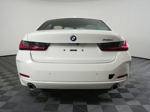 New 2026 BMW 330i Sedan w/ Convenience Package image 4