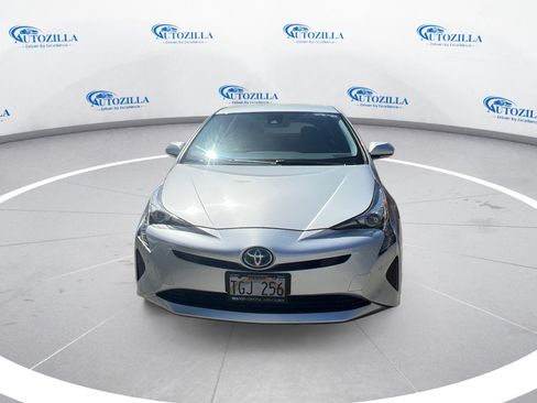 Used 2018 Toyota Prius FWD image 8