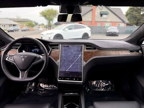 Used 2017 Tesla Model S 90D image 9