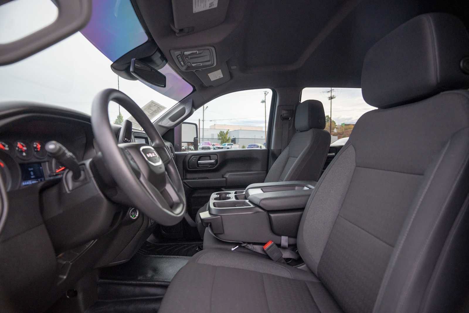 Used 2025 GMC Sierra 2500 Pro w/ 1SA Pro Safety Plus Package AWD/4WD image 10