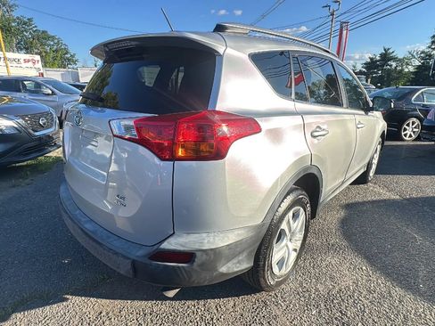 Used 2015 Toyota RAV4 LE AWD/4WD image 5