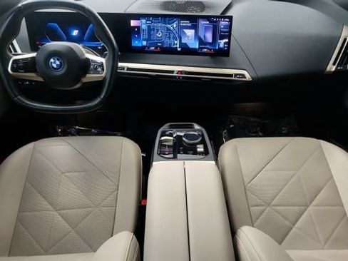 Used 2023 BMW iX xDrive50 w/ Sport Package AWD/4WD image 52