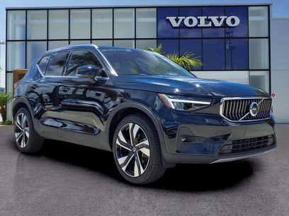 Certified 2023 Volvo XC40 B5 Ultimate w/ Protection Package Premier
