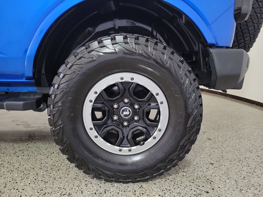 Used 2022 Ford Bronco Outer Banks AWD/4WD image 8