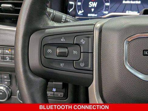 Used 2023 GMC Yukon Denali w/ Advanced Technology Package AWD/4WD image 17