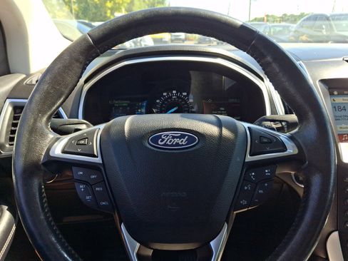 Used 2018 Ford Edge Titanium w/ Equipment Group 301A AWD/4WD image 20