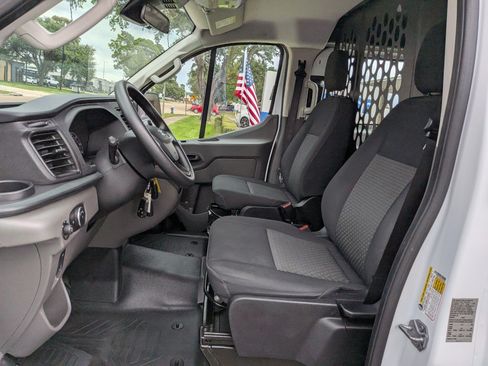 Used 2025 Ford Transit 250 Low Roof w/ Exterior Upgrade Package RWD image 10