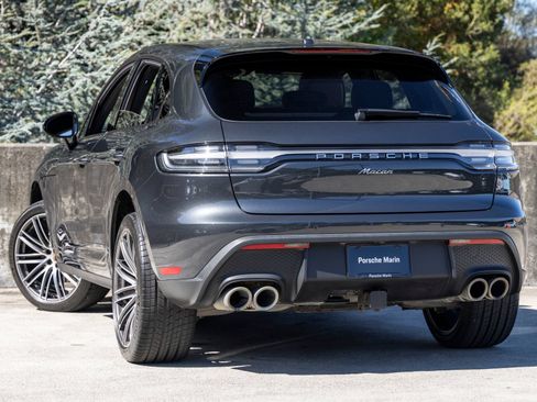 Certified 2023 Porsche Macan AWD/4WD image 3