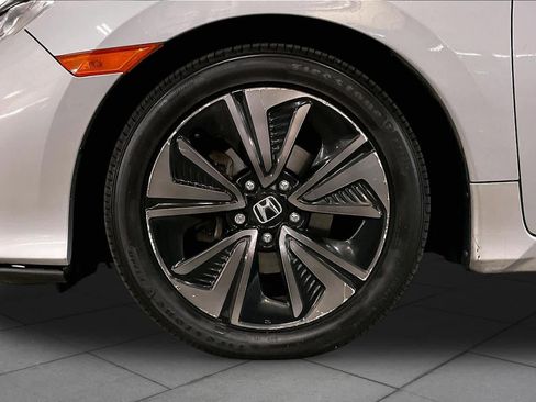 Used 2017 Honda Civic EX image 11