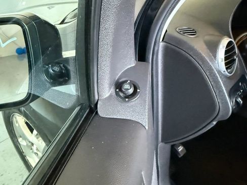 Used 2006 Ford Freestyle Limited image 38