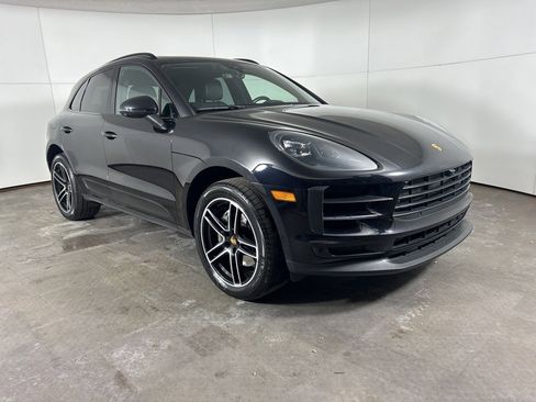 Certified 2021 Porsche Macan S image 9