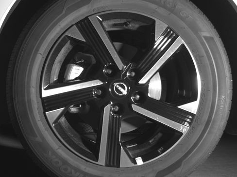 Used 2025 Nissan Sentra SV image 12