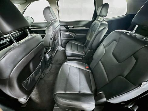 Used 2025 Kia Telluride S FWD image 29
