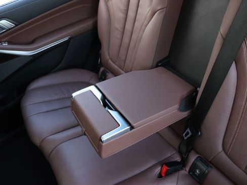 Used 2020 BMW X7 M50i w/ Cold Weather Package image 71