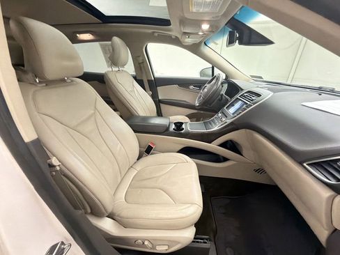 Used 2016 Lincoln MKX Reserve w/ Technology Package image 29