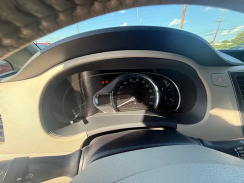 Used 2014 Toyota Sienna XLE FWD image 15