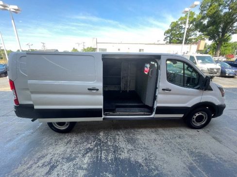 Used 2021 Ford Transit 250 Low Roof RWD image 21