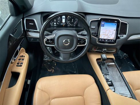 Used 2016 Volvo XC90 T6 Momentum image 24