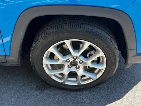 Used 2025 Jeep Compass Limited AWD/4WD image 10