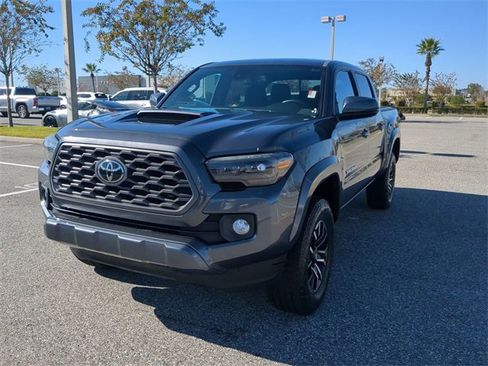 Certified 2020 Toyota Tacoma TRD Sport image 8