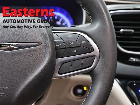 Used 2023 Chrysler Voyager LX FWD image 16