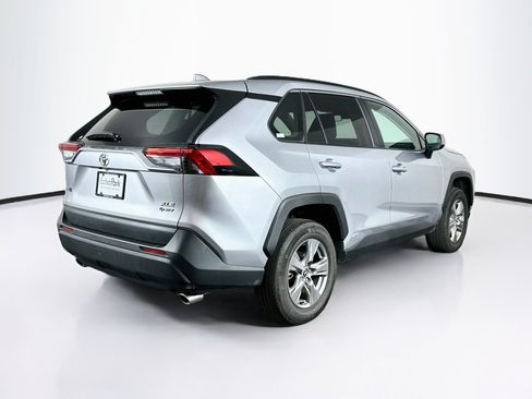 Used 2025 Toyota RAV4 XLE AWD/4WD image 9