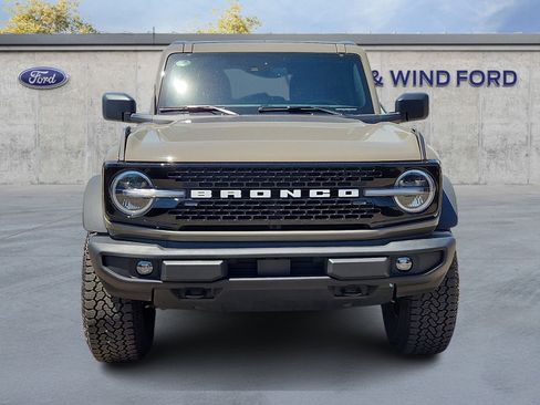 Used 2025 Ford Bronco Outer Banks w/ Sasquatch Package AWD/4WD image 2