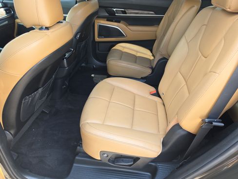 Used 2021 Kia Telluride SX w/ Nightfall Edition Package AWD/4WD image 17