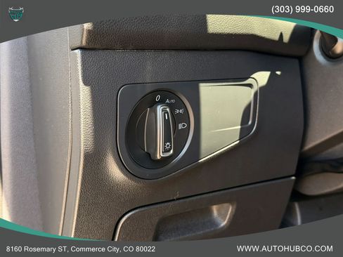 Used 2020 Volkswagen Tiguan SE w/ Panoramic Sunroof Package AWD/4WD image 28