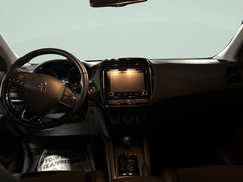 Used 2024 Mitsubishi Outlander Sport SE image 17