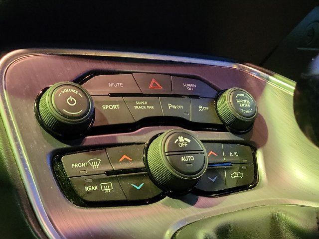 Used 2018 Dodge Challenger R/T w/ Sound Group RWD image 28