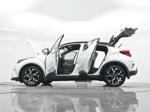 Used 2019 Toyota C-HR XLE image 47