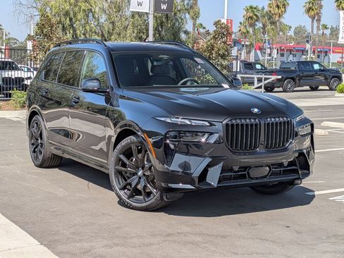 New 2026 BMW X7 xDrive40i w/ M Sport Package AWD/4WD image 1