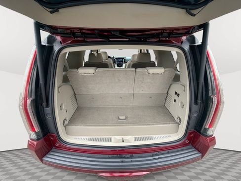 Used 2018 Cadillac Escalade Luxury RWD image 22