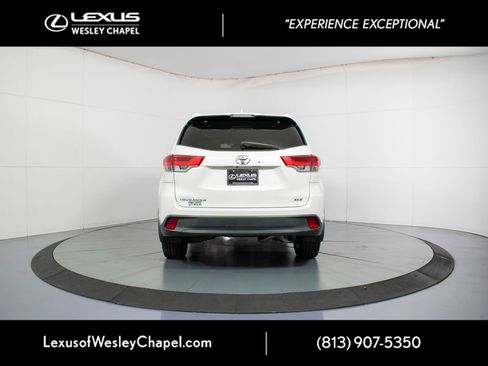 Used 2019 Toyota Highlander XLE image 7